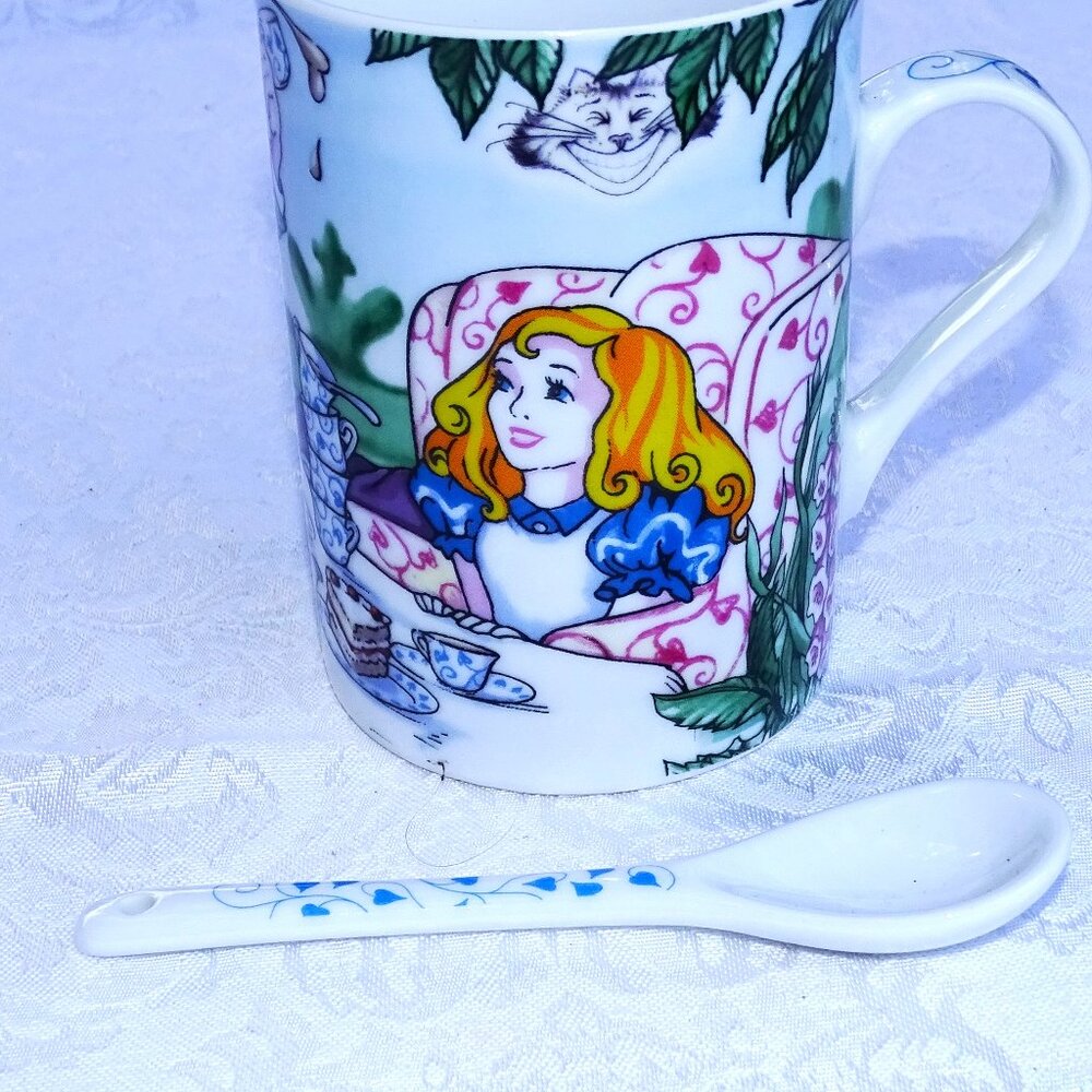 Alice in Wonderland‎ Ceramic Coffee Mug/w Spoon by Paul Cardew England 4"